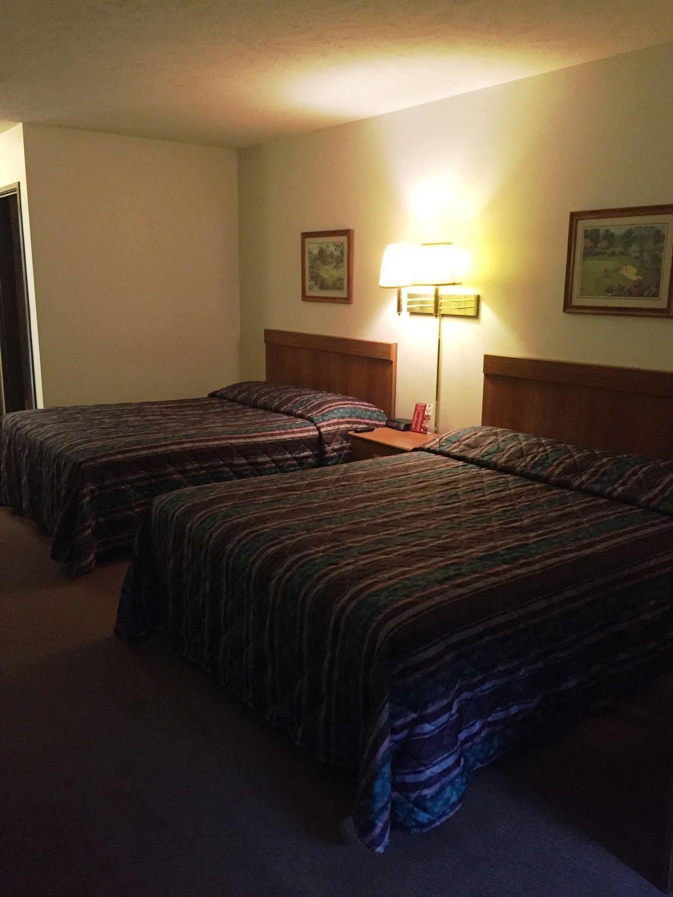 Coronado Motel & Rv Park Lindsborg Extérieur photo