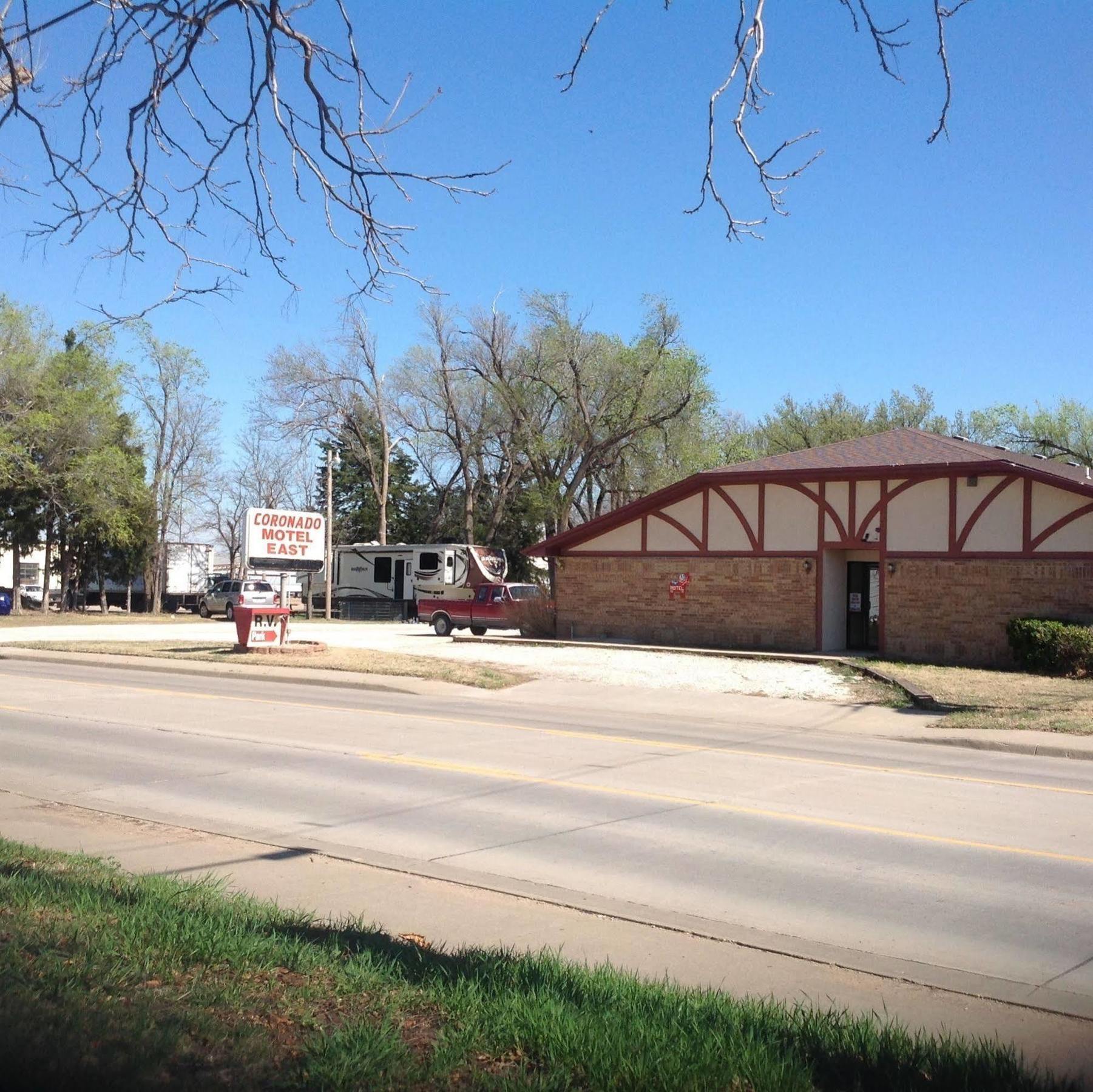 Coronado Motel & Rv Park Lindsborg Extérieur photo