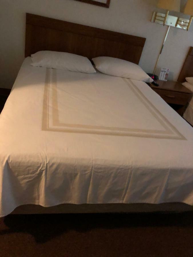 Coronado Motel & Rv Park Lindsborg Extérieur photo